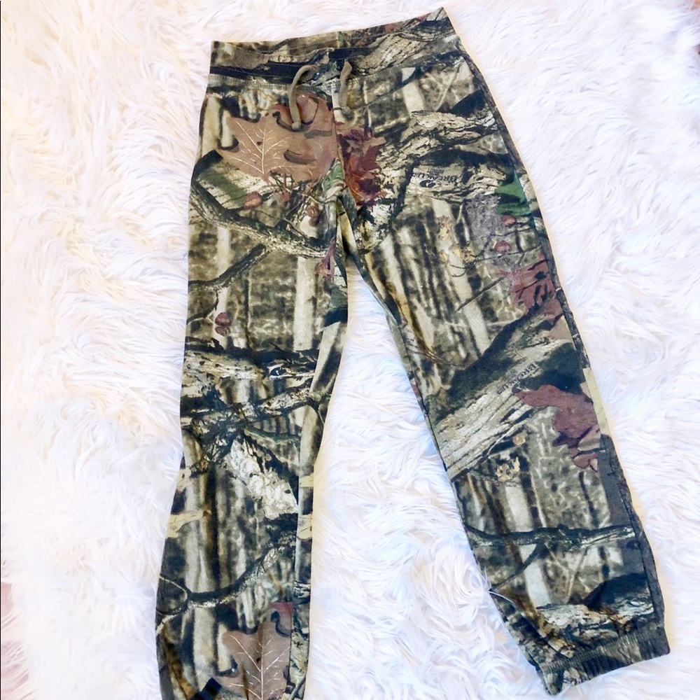 Gently used girls Mossy Oak sweatpants, sz 7-8